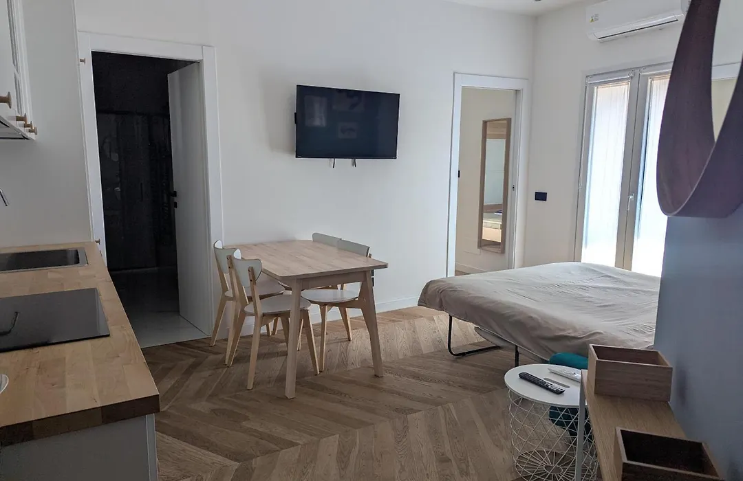 Bright 2-Room Apartment For Friends And Relatives-1